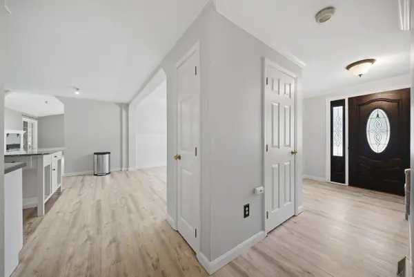 101 Currier DR, Manchester, NH 03104