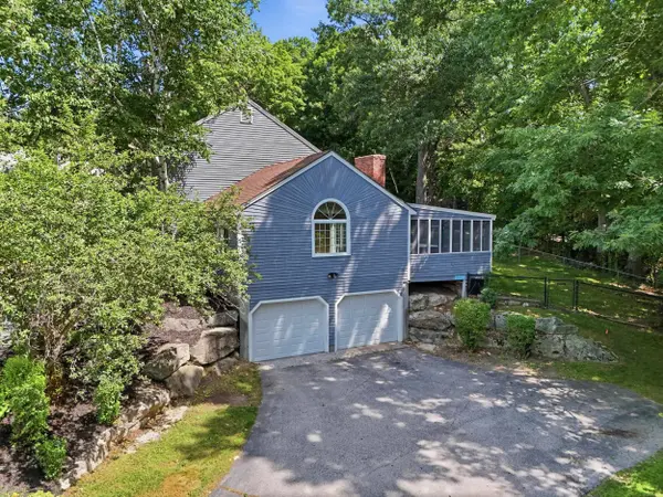 101 Currier DR, Manchester, NH 03104