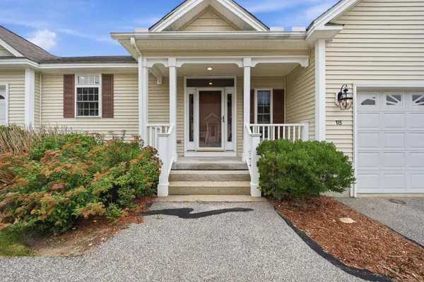 34 Mammoth RD #18, Hooksett, NH 03106