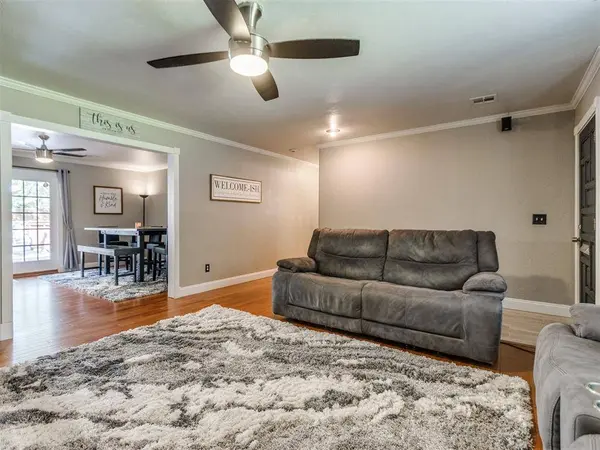 6817 NW 29th ST, Bethany, OK 73008