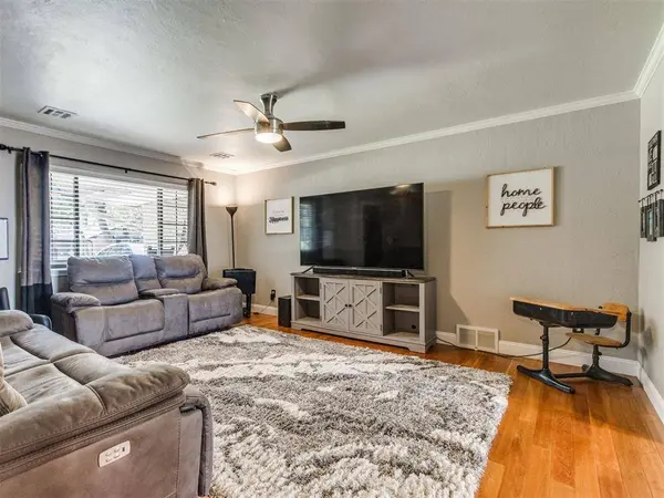 6817 NW 29th ST, Bethany, OK 73008