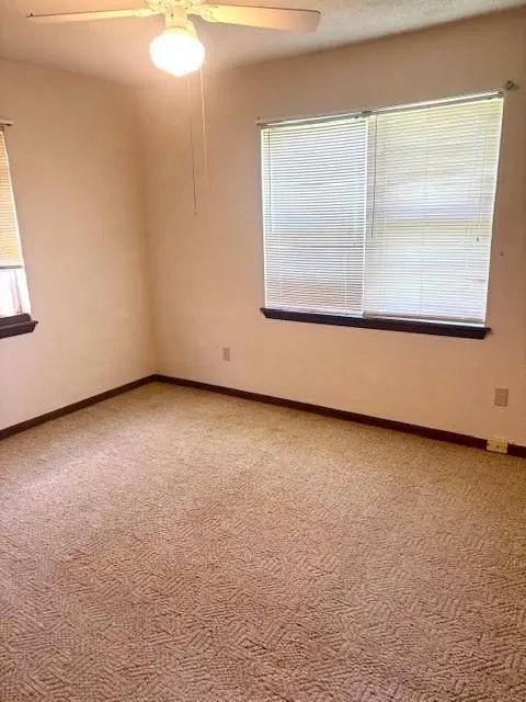 3005 SE 156th AVE, Norman, OK 73026