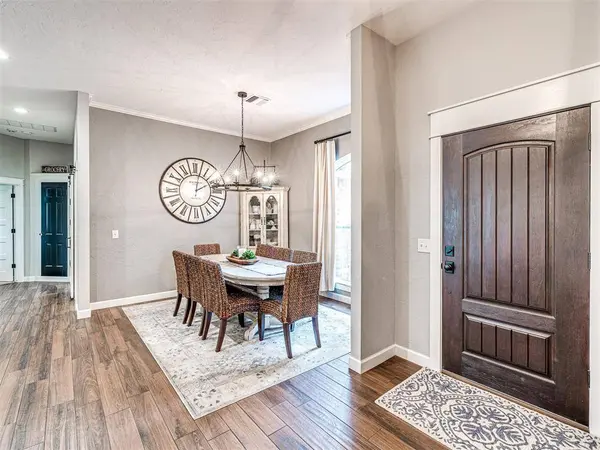9924 Fawn Hollow RD, Mustang, OK 73064