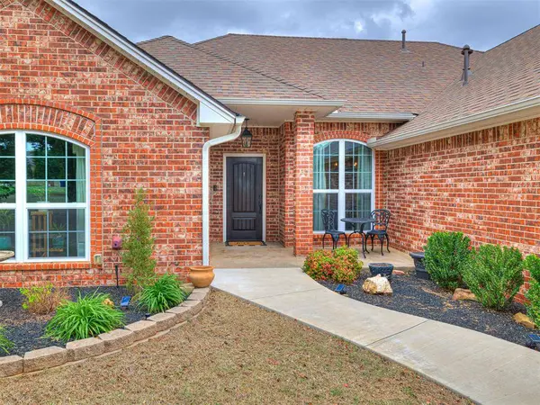 9924 Fawn Hollow RD, Mustang, OK 73064