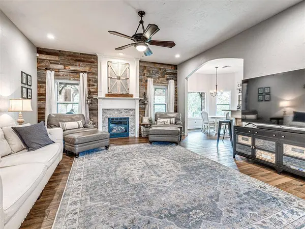 9924 Fawn Hollow RD, Mustang, OK 73064