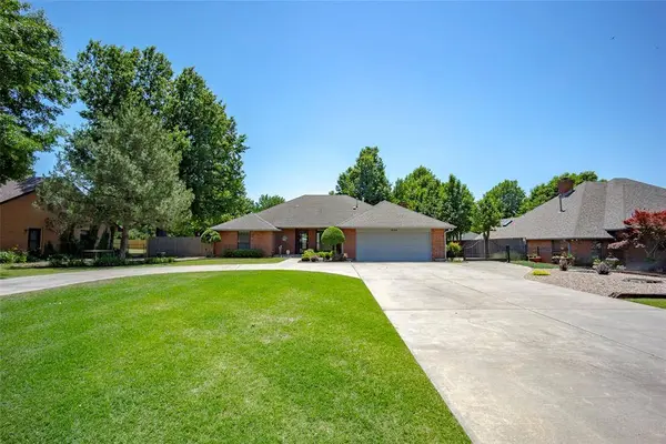 7824 NW 39th ST, Bethany, OK 73008