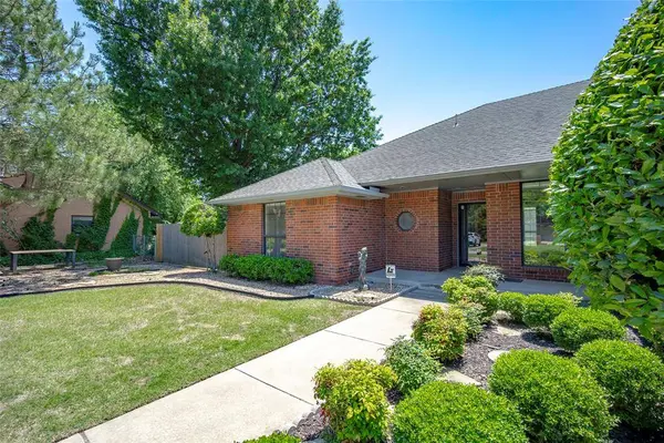 7824 NW 39th ST, Bethany, OK 73008