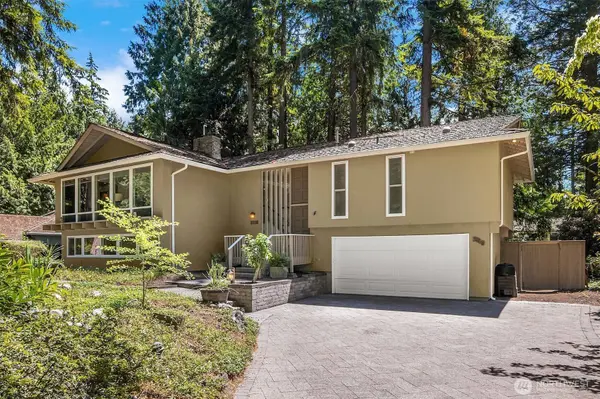 2119 Sahalee DR W, Sammamish, WA 98074