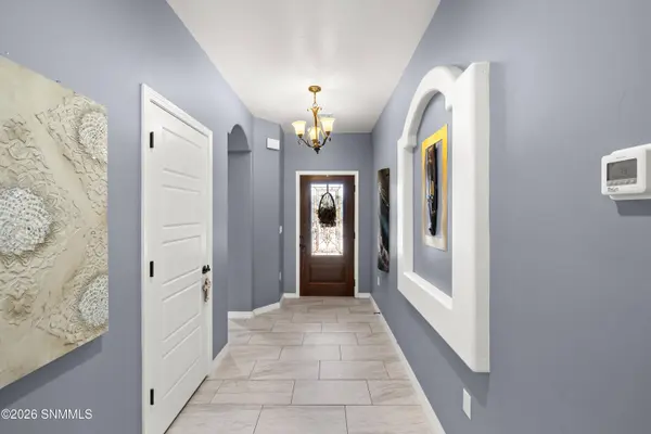 940 Flora Vista DR, Las Cruces, NM 88007