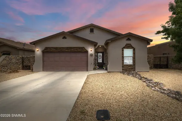 940 Flora Vista DR, Las Cruces, NM 88007