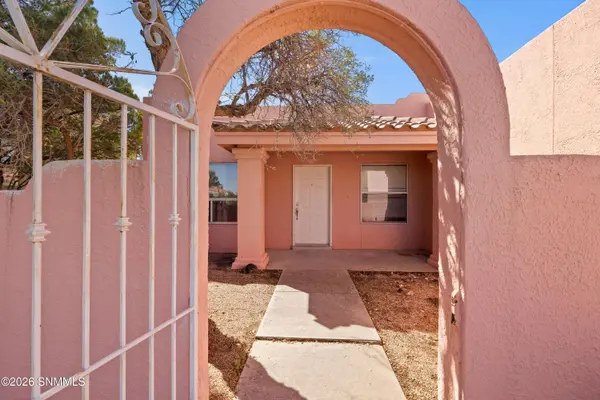 150 Cherry Hill LN, Santa Teresa, NM 88008