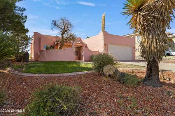 150 Cherry Hill LN, Santa Teresa, NM 88008