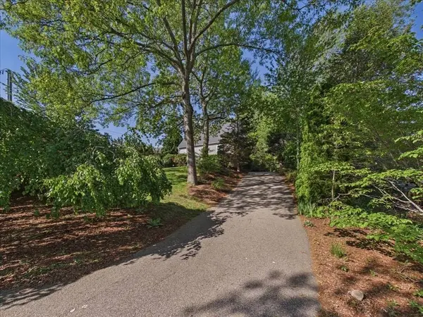 139 South St, Plymouth, MA 02360