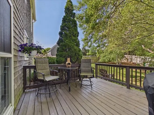 139 South St, Plymouth, MA 02360