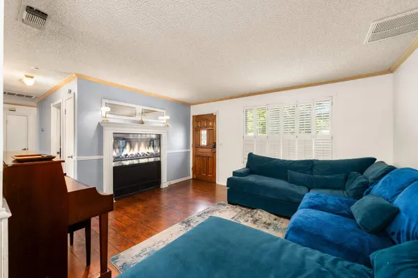 6612 Gingerloop CT, Sacramento, CA 95842