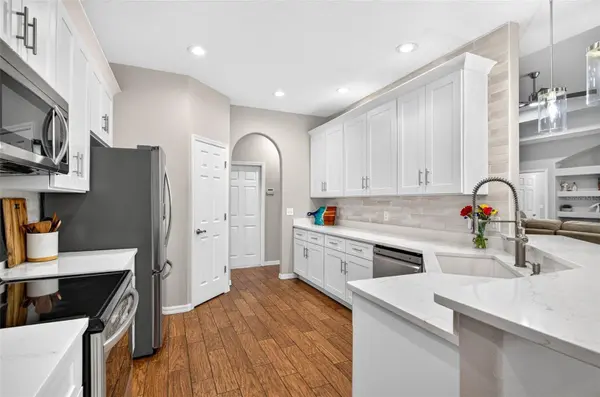 3825 SALIDA DELSOL DR, Ruskin, FL 33573