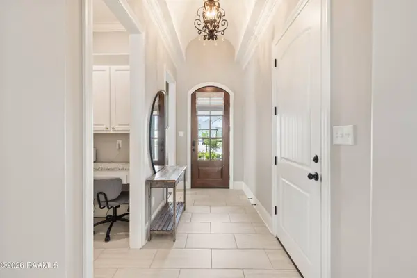 111 San Sebastian DR, Youngsville, LA 70592