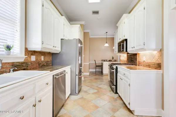 702 Terrell CT, New Iberia, LA 70563