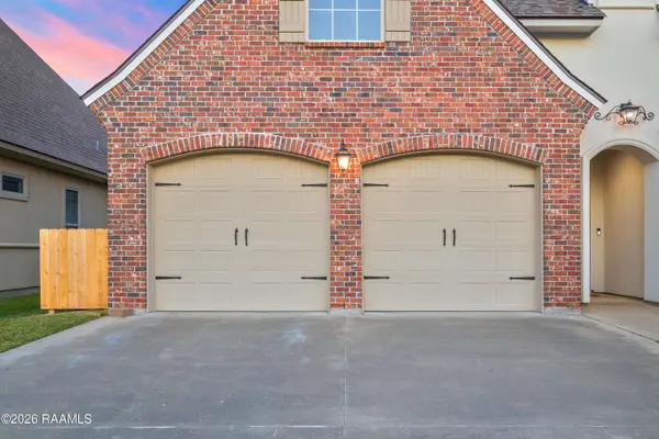 111 San Sebastian DR, Youngsville, LA 70592