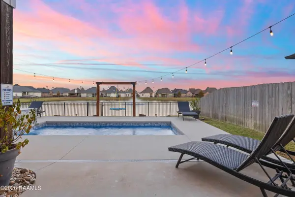 111 San Sebastian DR, Youngsville, LA 70592