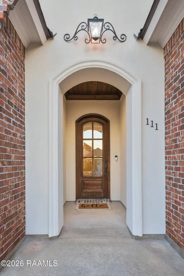 111 San Sebastian DR, Youngsville, LA 70592