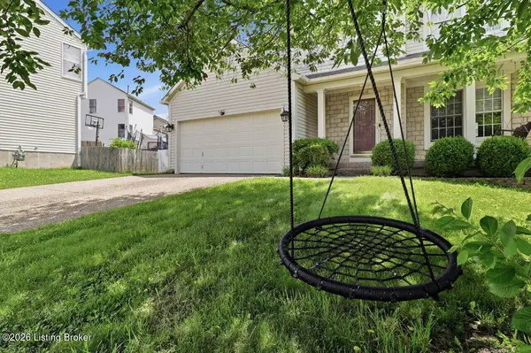 5207 Rainmaker Ct, Louisville, KY 40229