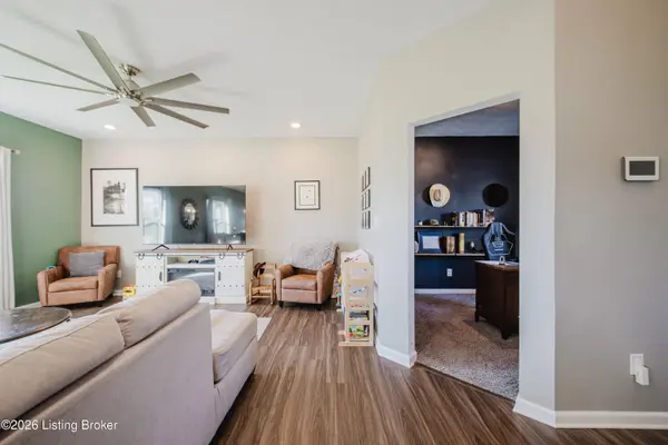 17020 Meander WAY, Louisville, KY 40245