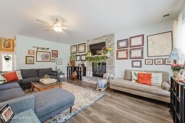 6913 Franklin Farmer WAY, Louisville, KY 40229