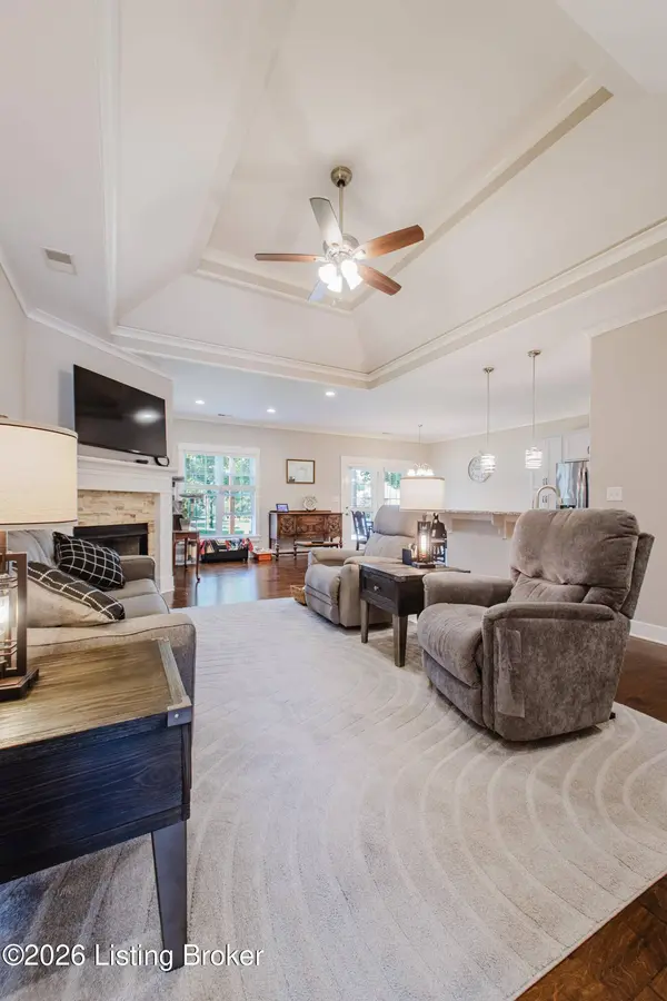 6506 Villa Spring Dr, Louisville, KY 40291
