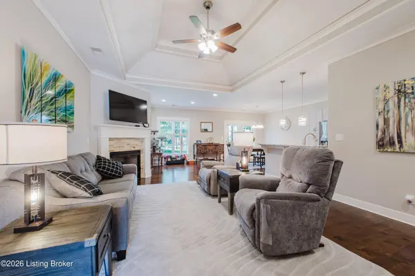 6506 Villa Spring Dr, Louisville, KY 40291