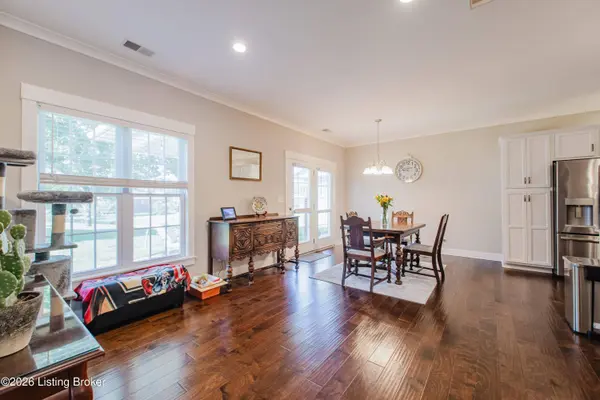 6506 Villa Spring Dr, Louisville, KY 40291