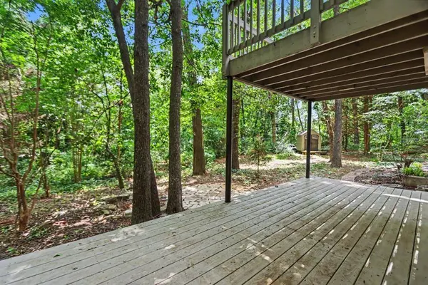 105 Creek View DR, Hoschton, GA 30548