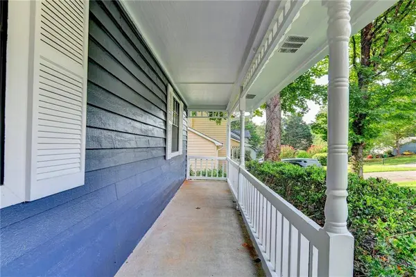 1122 Realm LN, Lawrenceville, GA 30044