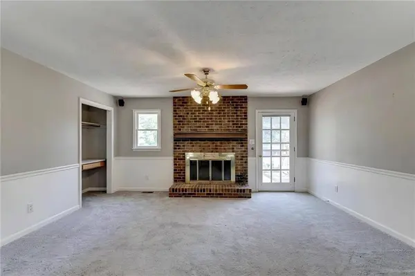2926 Elizabeth LN, Snellville, GA 30078