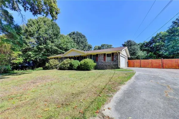 2926 Elizabeth LN, Snellville, GA 30078