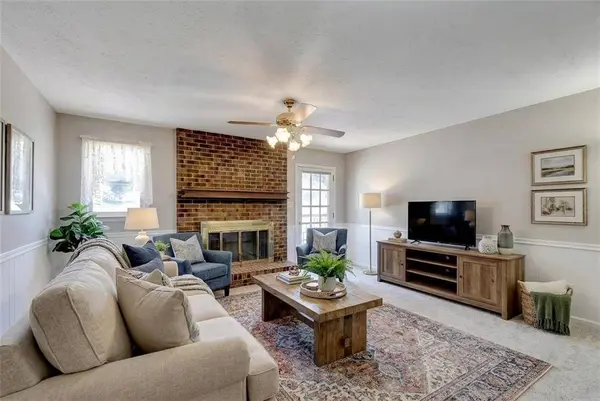 2926 Elizabeth LN, Snellville, GA 30078
