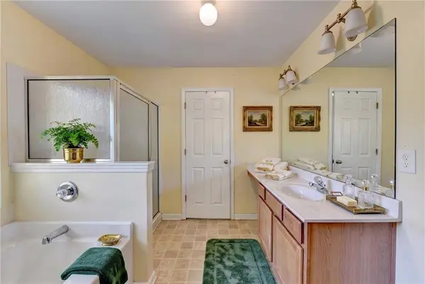 318 Gather CIR, Lawrenceville, GA 30043