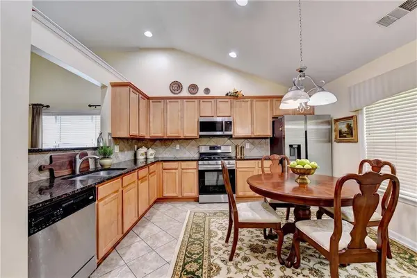 318 Gather CIR, Lawrenceville, GA 30043