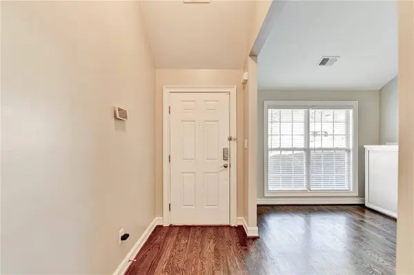 2068 Wildcat Cliffs LN, Lawrenceville, GA 30043