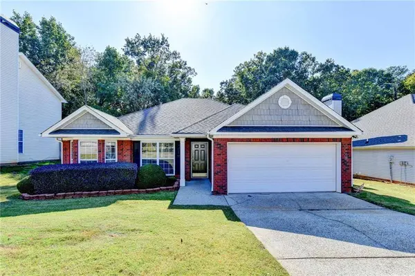 2068 Wildcat Cliffs LN, Lawrenceville, GA 30043