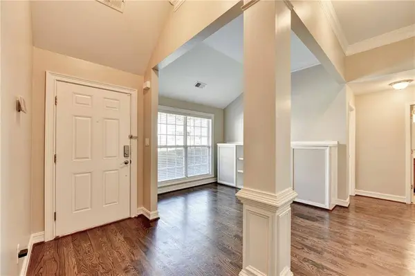 2068 Wildcat Cliffs LN, Lawrenceville, GA 30043