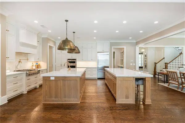 4184 Thompson Mill RD, Buford, GA 30519