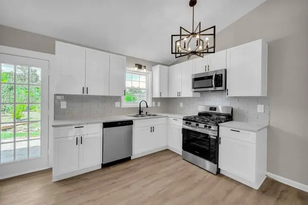 2848 Rocky Pointe WAY, Snellville, GA 30078