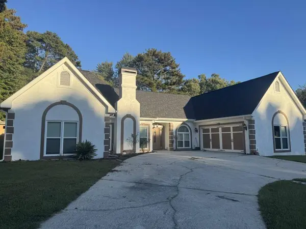 1851 Thousand Oaks LN, Lawrenceville, GA 30043