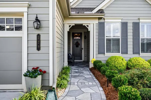 229 Sharp TRL, Hoschton, GA 30548