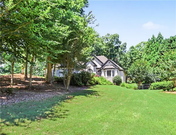 537 Old Collins RD, Hoschton, GA 30548