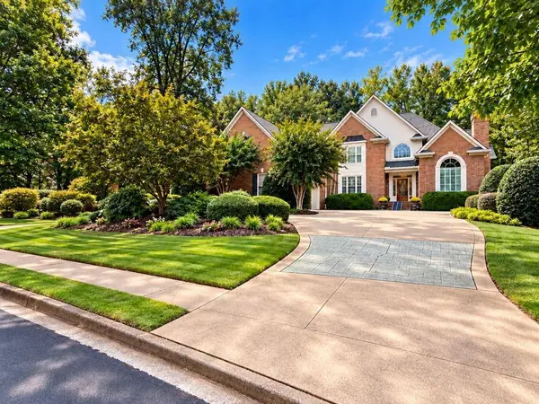 1570 Hatteras TRL