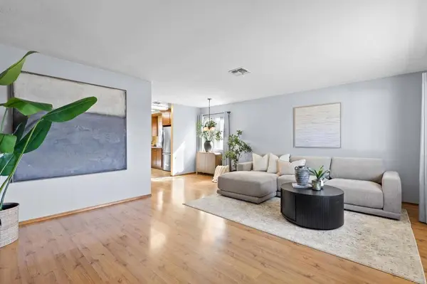 122 E Palomar ST, Chula Vista, CA 91911