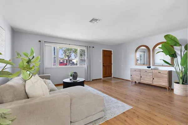 122 E Palomar ST, Chula Vista, CA 91911