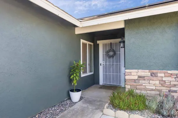 2150 Beartrap PL, Escondido, CA 92027